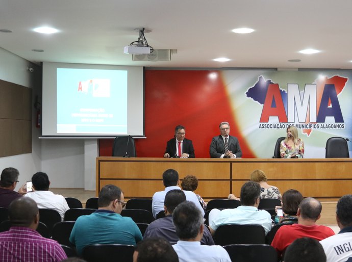 Municípios querem que INSS faça compensação para garantir aposentadorias