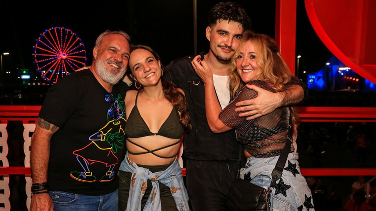 Cantor Jão promove after de seu show no Rock in Rio Brasil 2022 no lounge de KITKAT®️