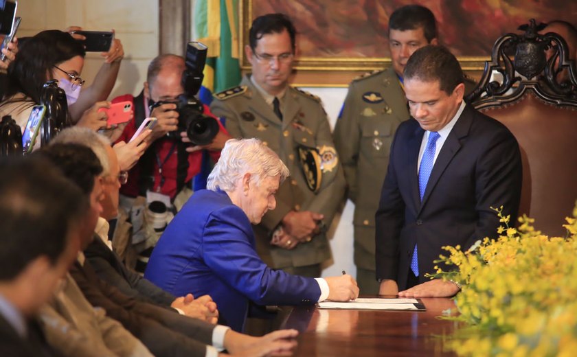 Klever Loureiro é o novo governador de Alagoas