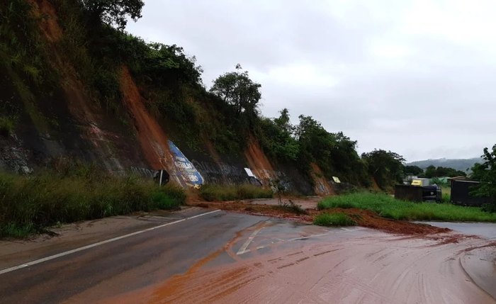 trecho interditado noa cesso ao município de Tanque D'arca trecho interditado noa cesso ao município de Tanque D'arca