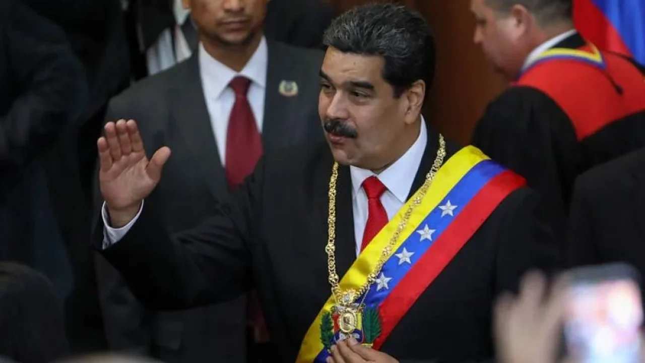 Eleição na Venezuela: Panamá retira diplomatas em Caracas e põe relações bilaterais 'em suspenso'; Peru convoca embaixador