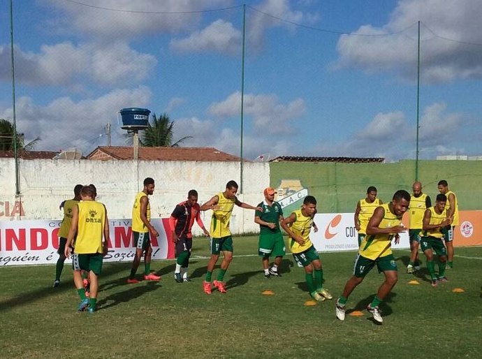 Coruripe faz último coletivo antes de enfrentar o Santa Rita em Boca da Mata