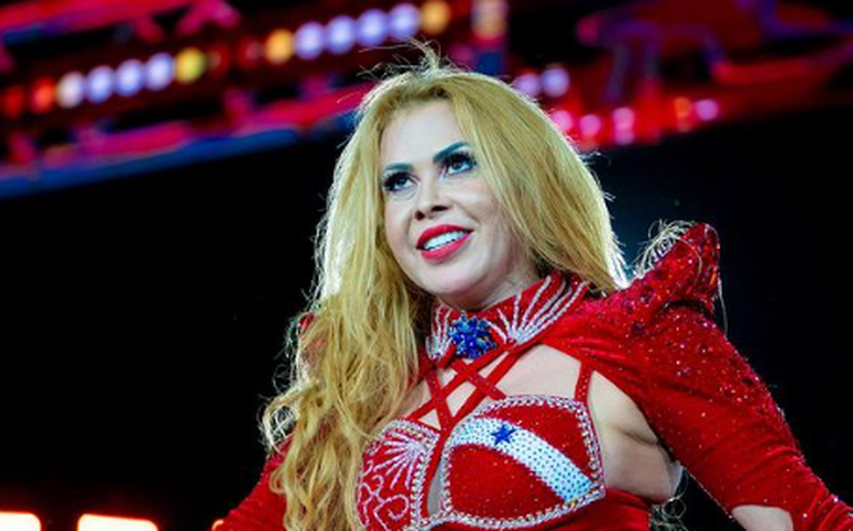 'Não estou sentindo falta', diz Joelma sobre não beijar ninguém há quatro anos
