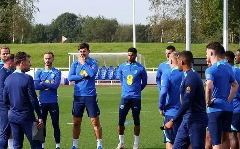 Inglaterra divulga lista para encarar Brasil e Bélgica e chama Harry Kane e Bellingham