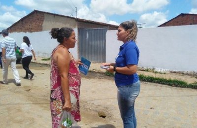 Anjos da Paz orientam população de Coqueiro Seco sobre os perigos das drogas