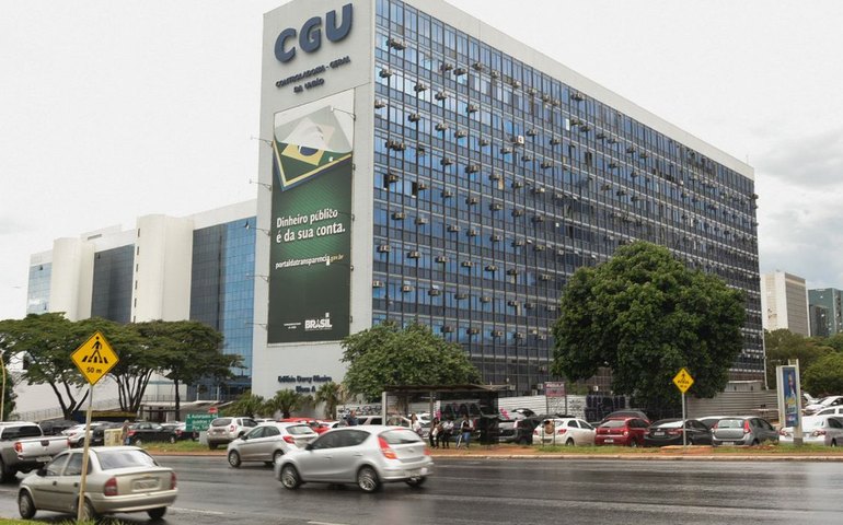 Grandes responsáveis pela fraude no INSS são as associações, diz ministro do CGU