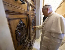 Leão XIV se muda para apartamento pontifício no Palácio Apostólico