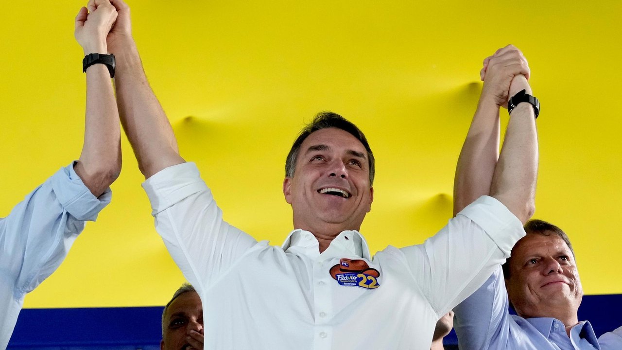 Republicanos declara apoio a Flávio Bolsonaro no 2º turno