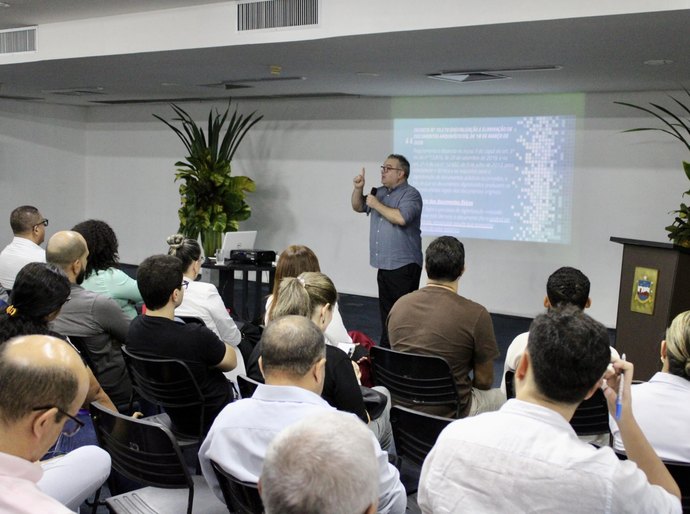 Governo de Alagoas realiza debate sobre transparência na gestão de documentos