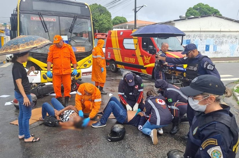 Guarda Municipal presta apoio a vítimas de acidente de trânsito na Gruta