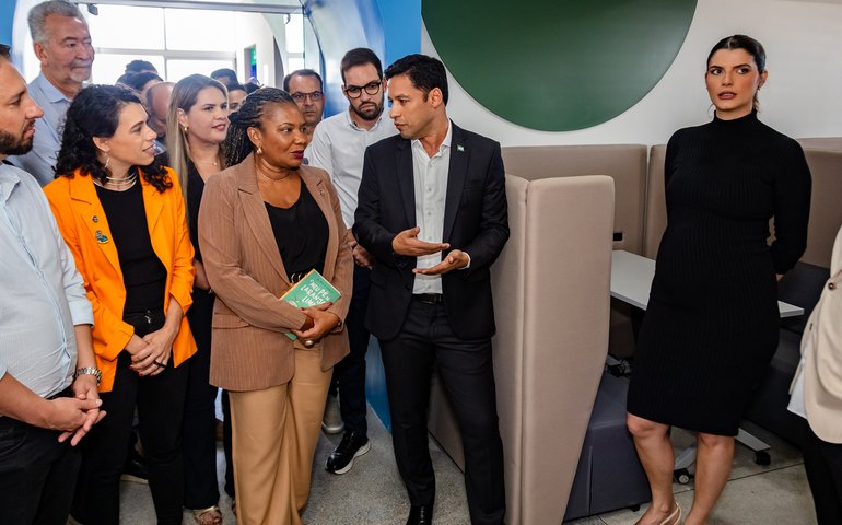 Vice-prefeito inaugura primeiro Parque Biblioteca bilíngue do Brasil, no Benedito Bentes