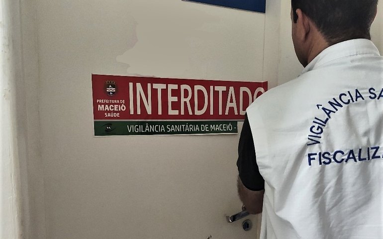 Vigilância Sanitária de Maceió interdita laboratório de análises clínicas no Prado