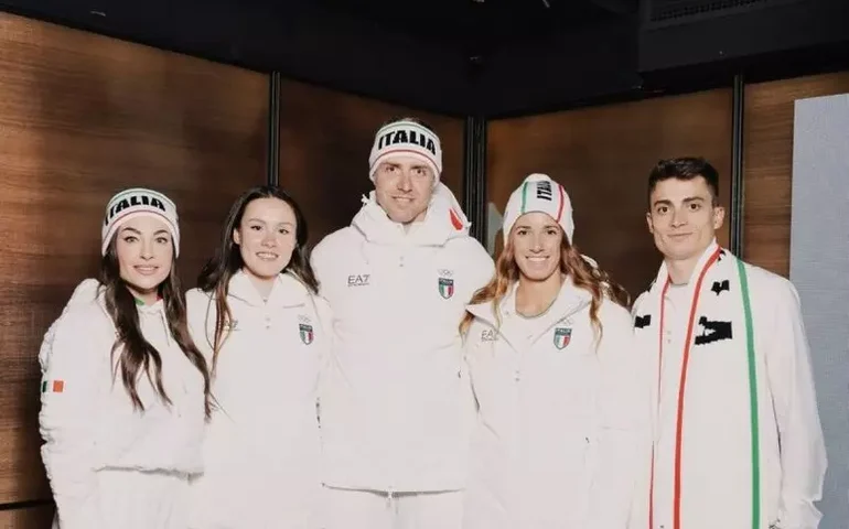 Branco e com letras em 3D: Uniforme da Itália para Olimpíadas já é digno de pódio