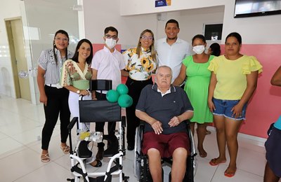 Mais 12 pessoas são contempladas com cadeiras de rodas em Lagoa da Canoa