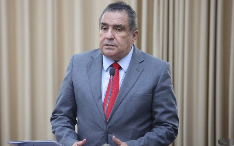 Inácio Loiola homenageia professores e defende maior valorização da categoria