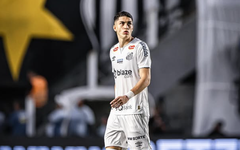 Jair desfalca treino deste domingo e fica perto de trocar o Santos pelo Botafogo