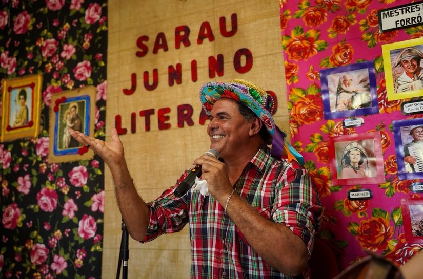 Sarau junino celebra cultura nordestina e destaca talentos da Educação