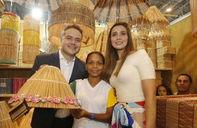 Governador prestigia artesãos alagoanos durante abertura da Fenearte