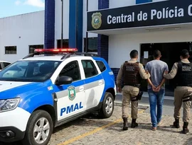 Terror em casa: homem é preso após colocar faca no pescoço da esposa em Arapiraca