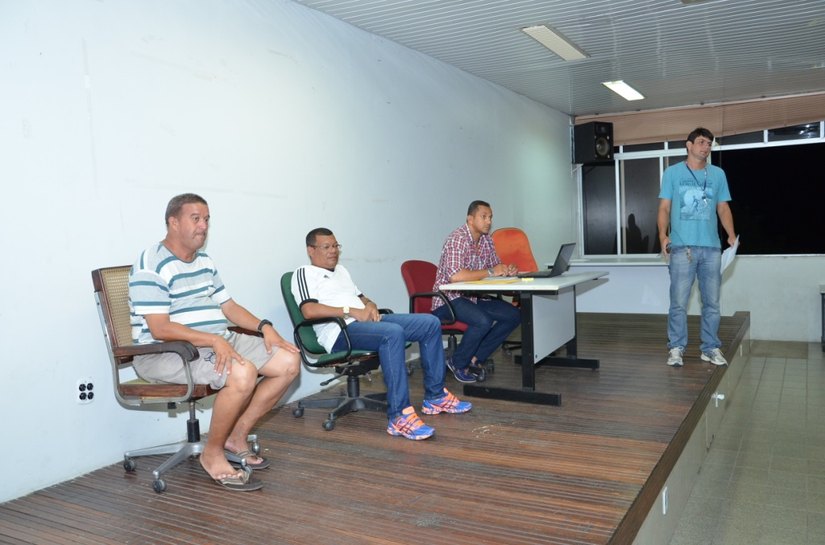 Semel reúne representantes do times do Campeonato de Futebol Miguelense