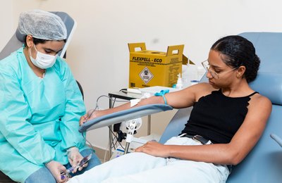 Hemoal promove coleta externa de sangue em faculdade de Maceió nesta terça