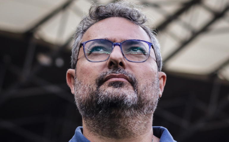 Alexandre Mattos vai ao CT Rei Pelé e confirma acerto com o Santos; Gil decide cumprir contrato