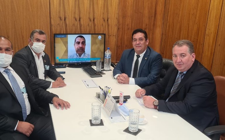 Severino Pessoa recebe prefeitos e reafirma parceria com o municipalismo alagoano