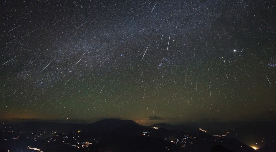 Chuva de meteoros com 120 'estrelas cadentes' por hora acontece no Brasil; saiba como observar / Foto: Foto: Jeff Dai/Nasa