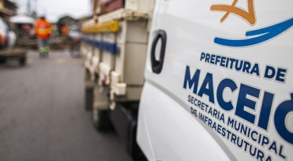 O objetivo é melhorar o escoamento da água da chuva e reduzir pontos de alagamento na região. / Foto: Secom Maceió 