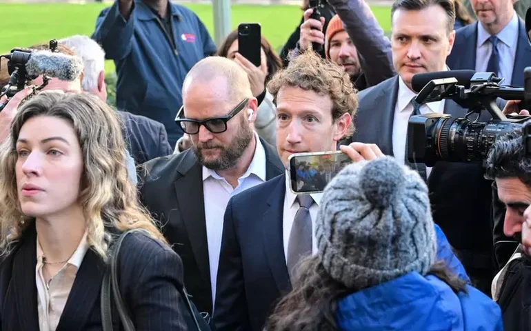 Zuckerberg lamenta demora na proteção de menores em redes sociais