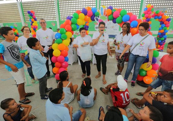 Feira de troca de livros acontece sábado na orla de Maceió