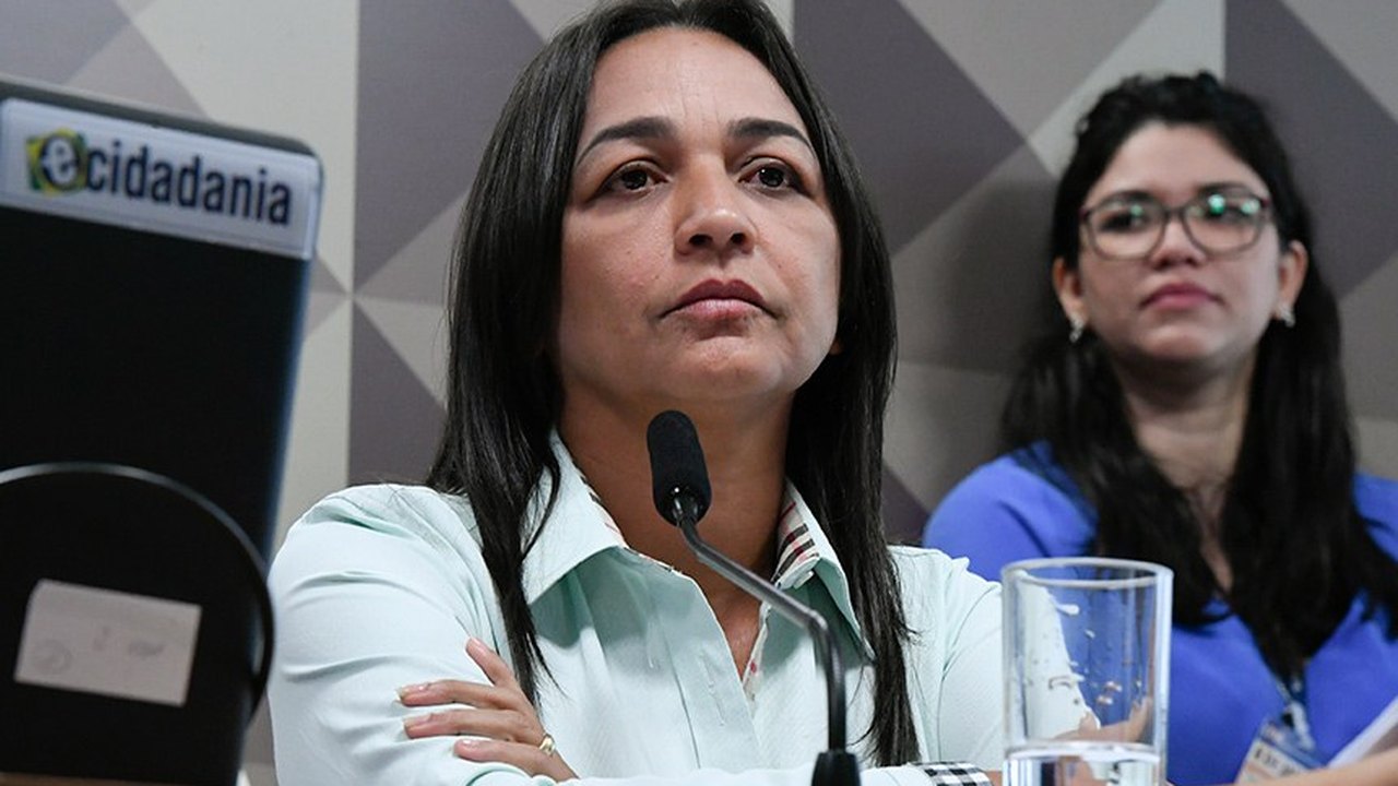 CPMI do 8/1: Eliziane quer nova convocação de Silvinei e não descarta depoimento de Bolsonaro