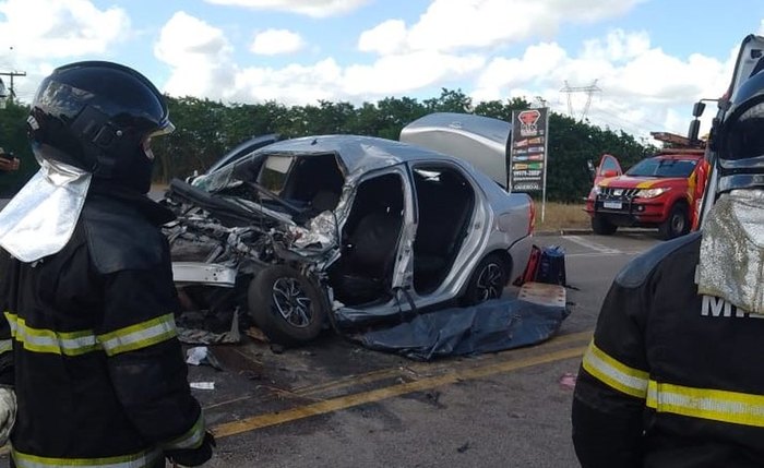 Acidente ocorreu na BR-316, em Cajueiro; uma vítima não resistiu Acidente ocorreu na BR-316, em Cajueiro; uma vítima não resistiu