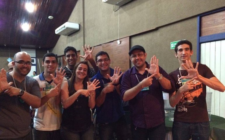 Aplicativo facilita o aprendizado de crianças surdas