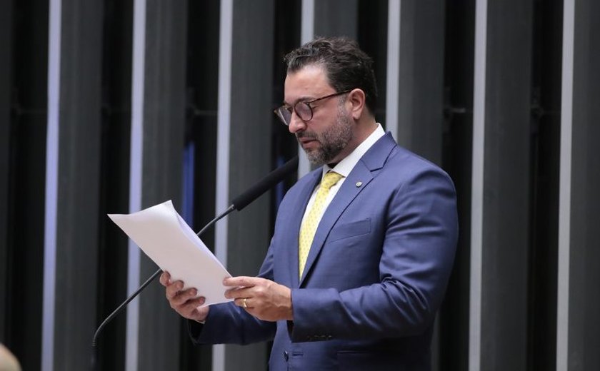 Aprovado texto-base de projeto do ajuste fiscal que prevê novo limite de gastos em caso de déficit nas contas