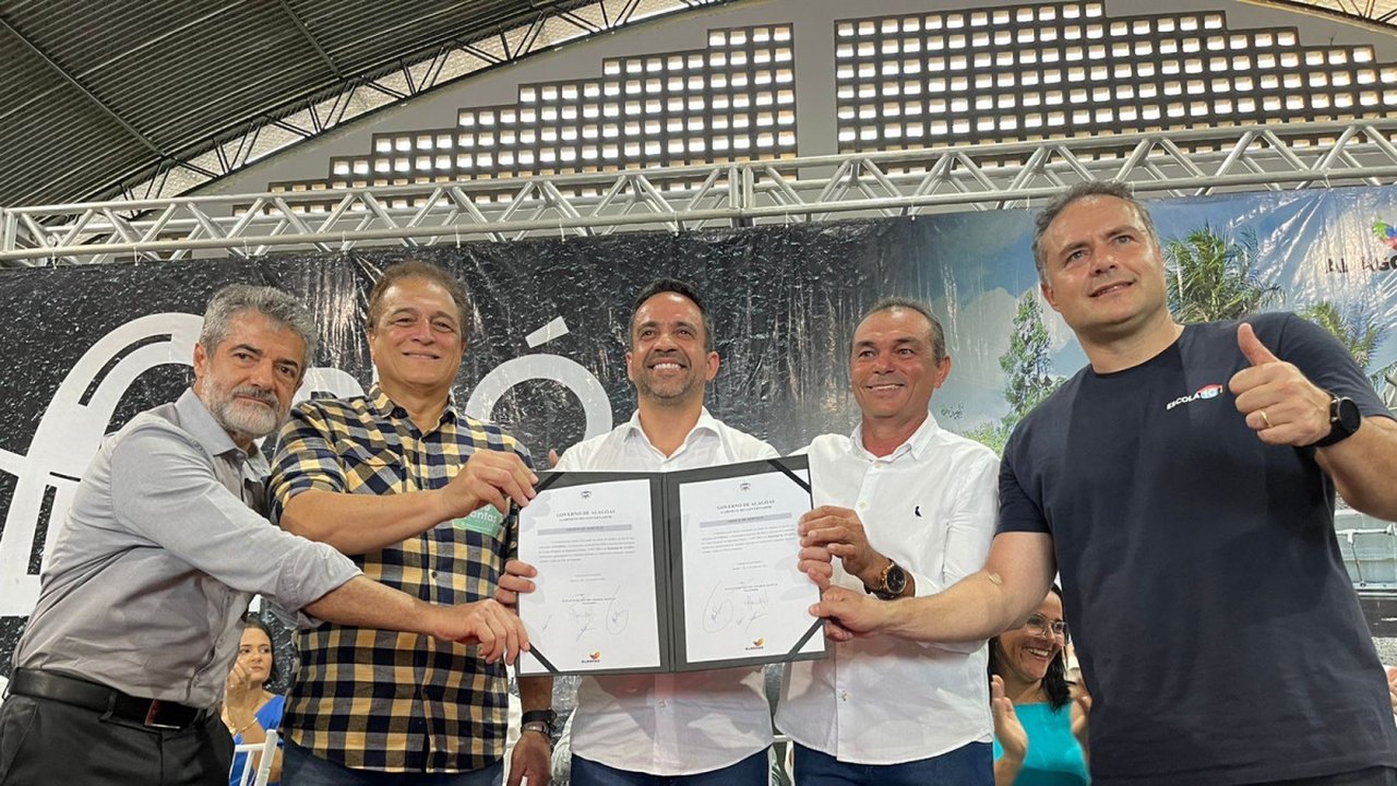 Deputado Galba Novaes participa da entrega de novos equipamentos para Anadia e Colônia Leopoldina