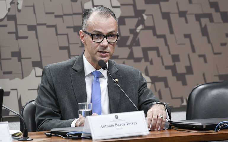 CPI da Covid: senadores abrem sessão e começam a ouvir presidente da Anvisa