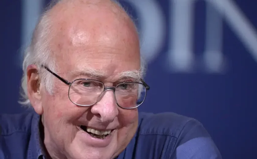 Morre o físico Peter Higgs, ganhador do Prêmio Nobel, aos 94 anos