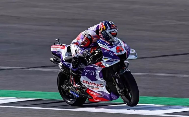 Zarco é pole na etapa da Inglaterra de MotoGP; Após queda, Espargaró sai em 6º