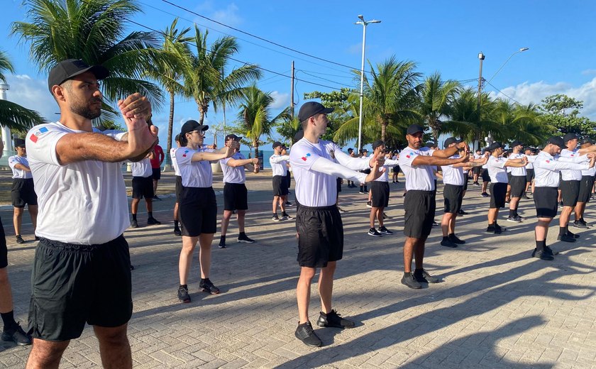 Futuros delegados da Polícia Civil iniciam preparação física com corrida na orla