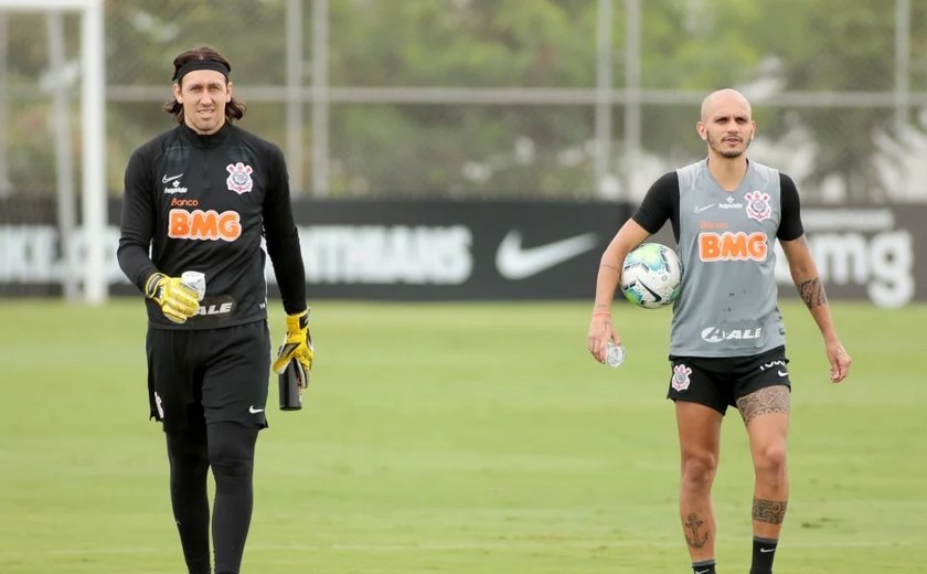 De olho no Palmeiras, Corinthians faz treinos em Londrina e São Paulo