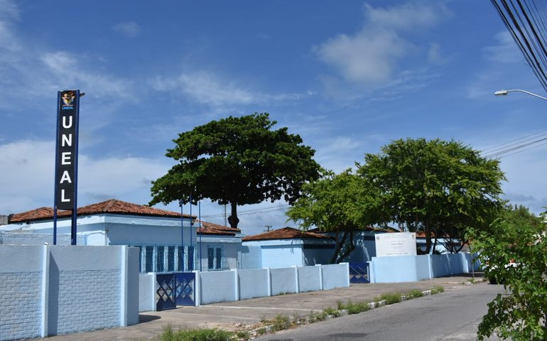 Uneal divulga edital de abertura do SiSu para 40 vagas no curso de física em Maceió