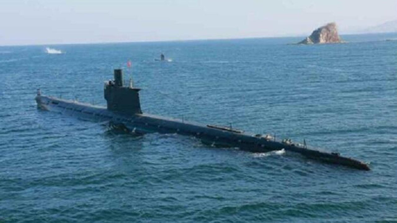 Coreia do Norte conduz lançamento teste de torpedo guiado de alta precisão, diz agência