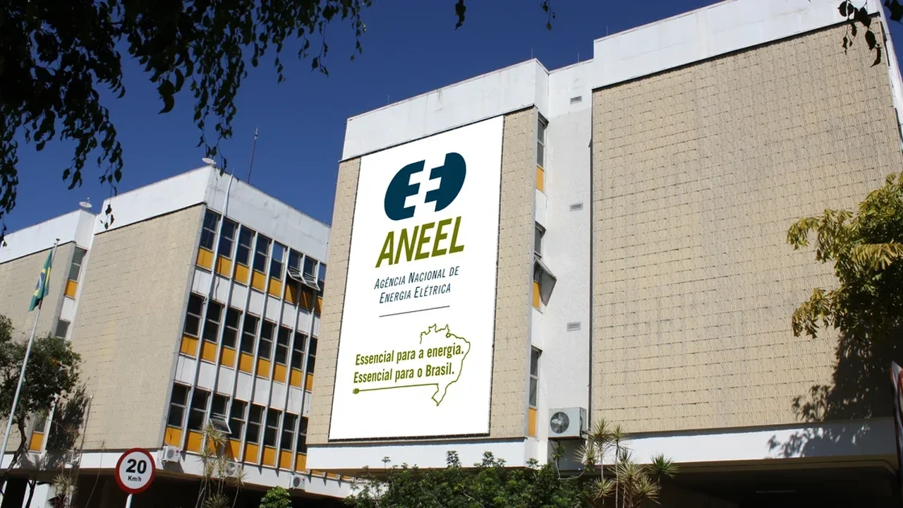 Aneel celebra desbloqueio de R$ 5 bilhões para redução de tarifas