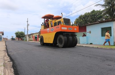 Prefeitura de Marechal inicia pavimentação asfáltica em mais uma rua da Vila Altina