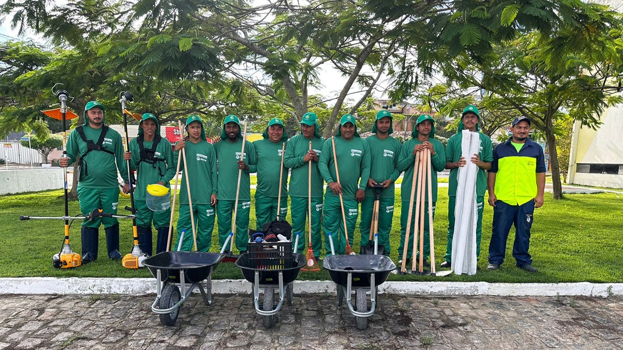 Bosque das Arapiracas e Parque Ceci Cunha recebem equipe fixa de limpeza urbana