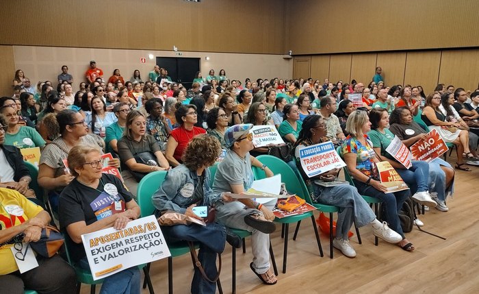 Escolas municipais de Maceió estavam com aulas paralisadas desde o dia 5 de maio Escolas municipais de Maceió estavam com aulas paralisadas desde o dia 5 de maio