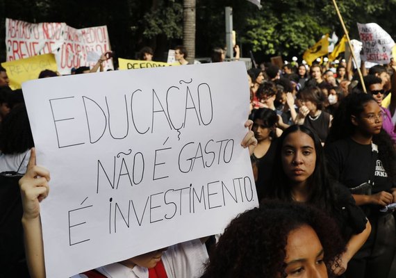 Dossiê mostra falta de direitos básicos para pós-graduandos no Brasil