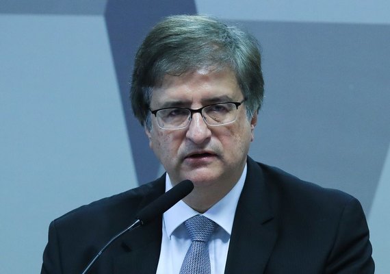 PGR é a favor de prisão domiciliar para Collor