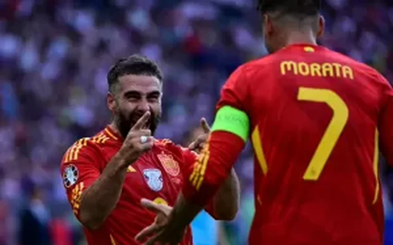 Espanha arrasa a Croácia no primeiro tempo e abre Eurocopa com vitória convincente